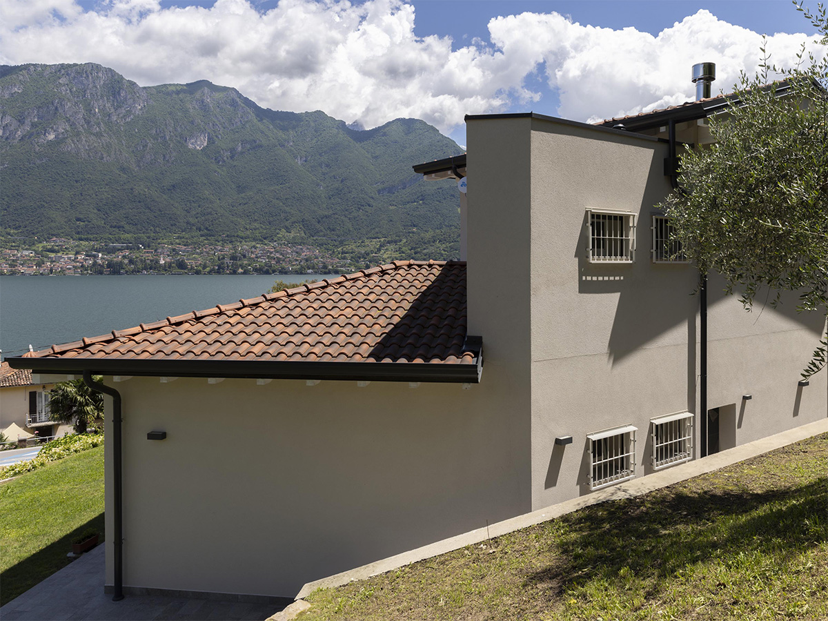 Villa classica in legno Oliveto Lario - Marlegno